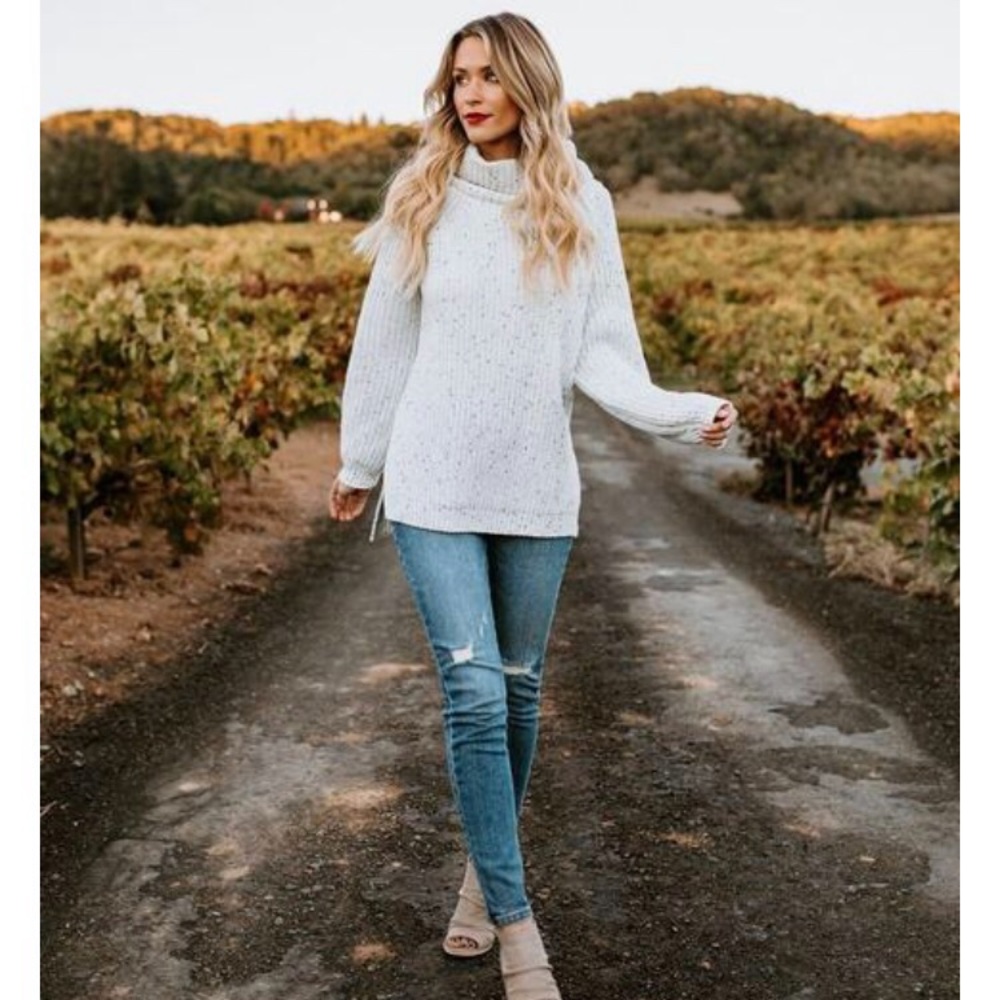 HUMMINGBIRD Fabulous Off White Chunky Knit Turtleneck …